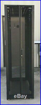 19 Inch Dell Apc Ar3100x717 E242296 42u Rolling Cabinet Server Rack Enclosure