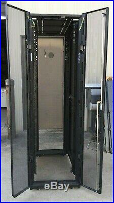 19 Inch Dell Apc Ar3100x717 E242296 42u Rolling Cabinet Server Rack Enclosure