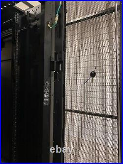 APC AR3100 NetShelter 42U ENCLOSURE SERVER RACK CABINET DATA RACKS WithKeys