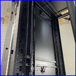 APC AR3100 NetShelter SX 42U Server Rack Enclosure Cabinet With Sides