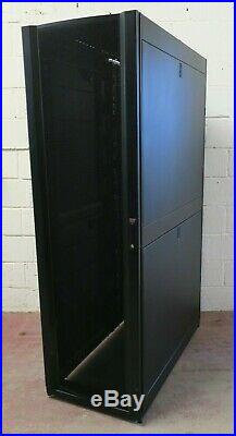 APC AR3300 Netshelter SX Deep 42U 600mm x 1200mm Server Rack Cabinet Enclosure