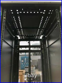 APC AR3305 NetShelter SX 45U 600mm Wide x 1200mm D Server Rack Cabinet Enclosure