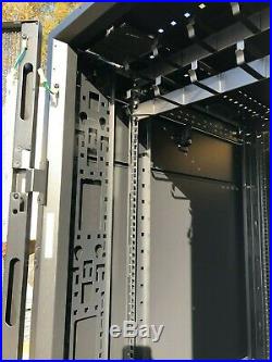 APC Dell AR3100X717 42U Data Center Rack NetShelter SX Server Cabinet AR3100