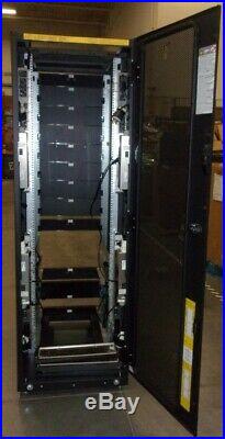 EMC T-RACK 1 046-002-421-A07 VNX5300 19 Rack Enclosure Server Cabinet SEE NOTES
