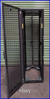HP 10642 42U Server Rack Cabinet Enclosure With Front & Back Doors 245169-001