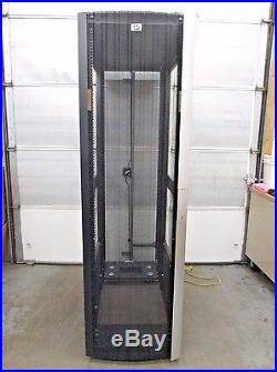 HP 10642 G2 42U Shock Rack Cabinet Enclosure with Doors AF092A 383573-003