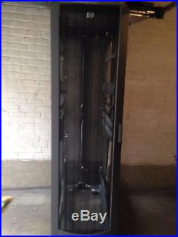 HP Server Rack Cabinet Enclosure 10642 42U with Doors 245169-001