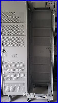 IT Network Server Rack Cabinet Enclosure 2 Lockable doors inside dim. 81x21x23