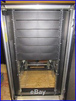 NEW Fujitsu Primecentre 24U M1 Server Rack Cabinet Enclosure S26361-K827-V220