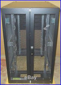 NEW Fujitsu Primecentre 24U M1 Server Rack Cabinet Enclosure S26361-K827-V220