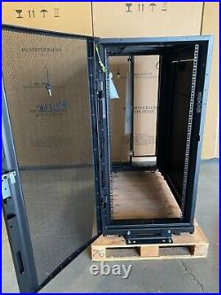 New Dell AR3104X717 Netshelter SX 24U 600mmx1070mm Server Rack Enclosure Cabinet
