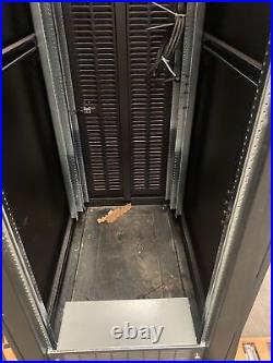 New Legrand Server Rack Enclosure 40U x 24W x 36D Matrix Cabinet 135088-03A PDU