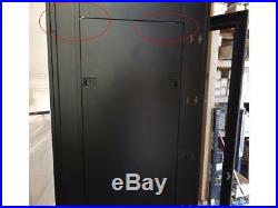 SCRATCH/DENT Tripp Lite SR2000 SmartRack 42U Rack Enclosure Cabinet 2000-lb