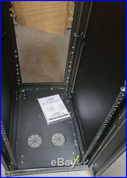 Tripp Lite SR24UB SmartRack 24U Extra-Depth Rack Enclosure Cabinet 33in Deep #9