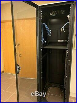 Tripp Lite Sr42ub Rack Enclosure Server Cabinet 42u